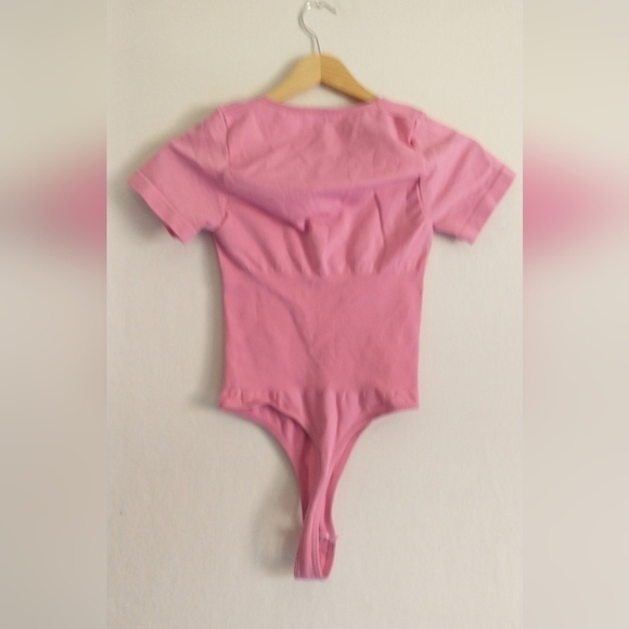 Sexy Basic Hot Pink Tight Stretchy Bodysuit Size Small Barbiecore - Picture 2 of 2